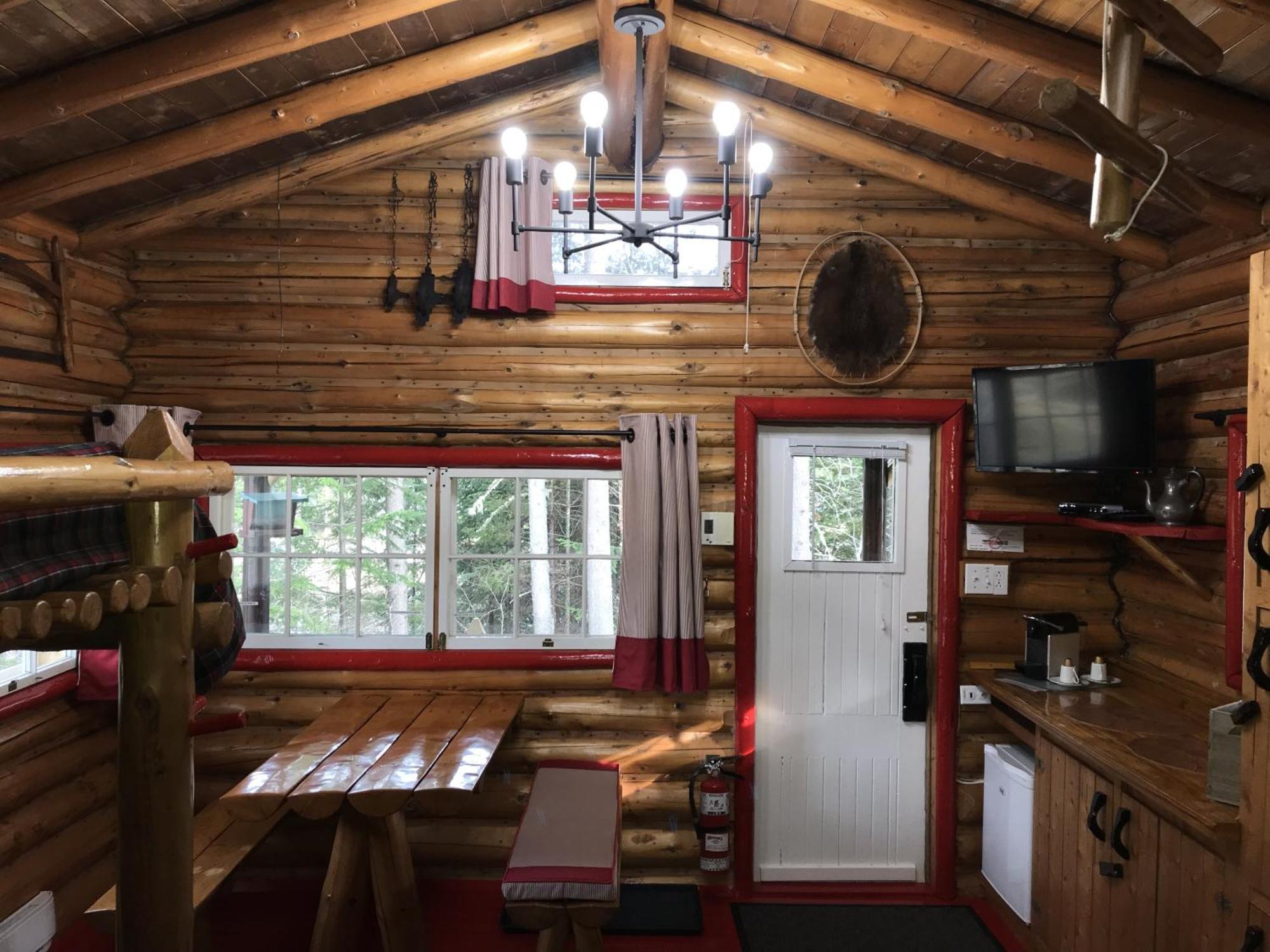 Domaine Le Bostonnais - Le Village En Bois Rond La Tuque Cameră foto