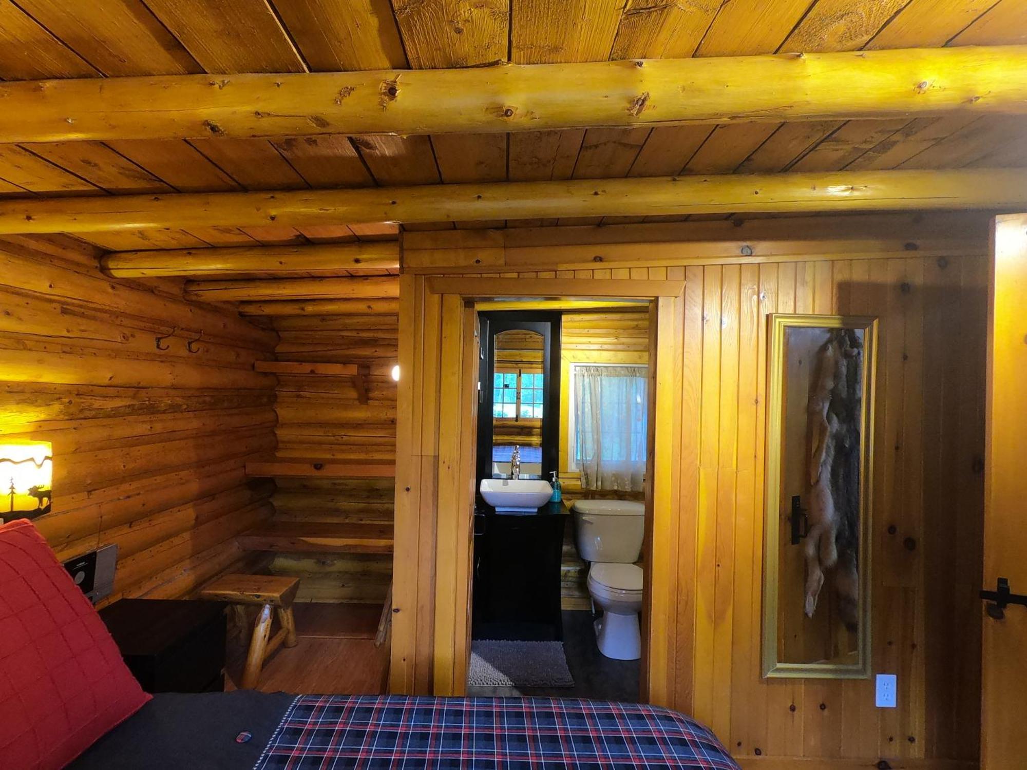 Domaine Le Bostonnais - Le Village En Bois Rond La Tuque Cameră foto